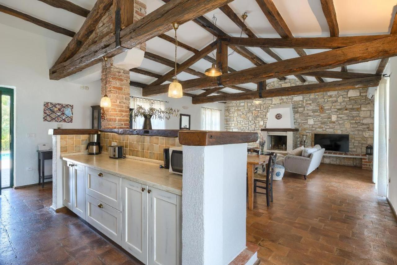 Villa Leopoldo By Istrian Country Houses Barat  Eksteriør billede
