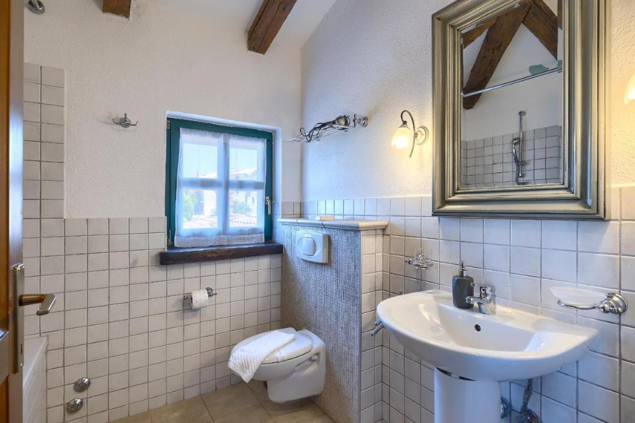 Villa Leopoldo By Istrian Country Houses Barat  Eksteriør billede