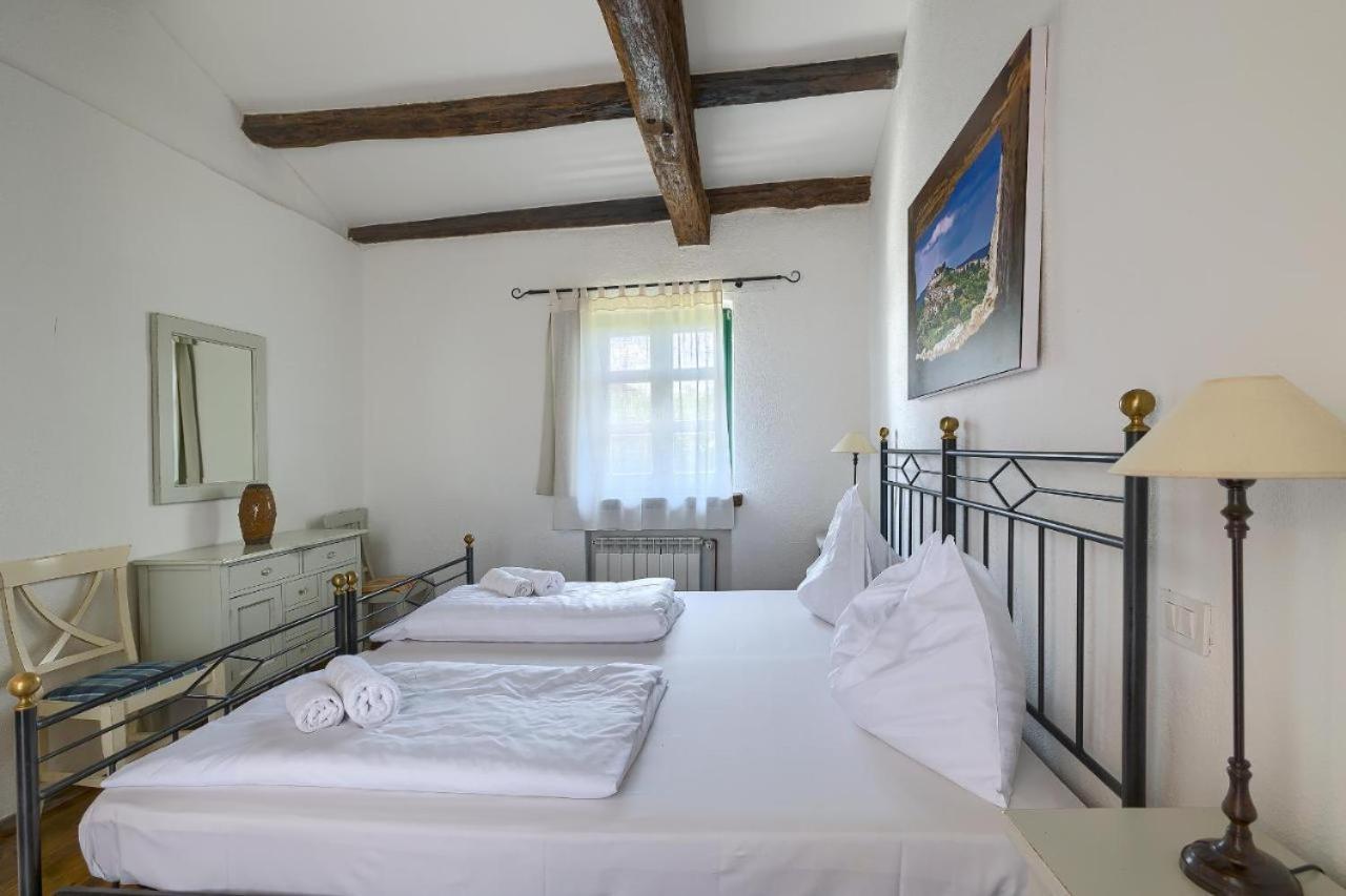 Villa Leopoldo By Istrian Country Houses Barat  Eksteriør billede