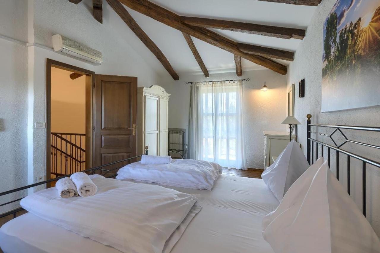 Villa Leopoldo By Istrian Country Houses Barat  Eksteriør billede